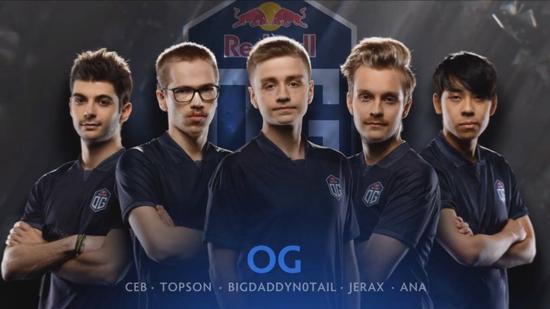 极摩客EVOT2S旗舰迷你主机发布 价格9999元